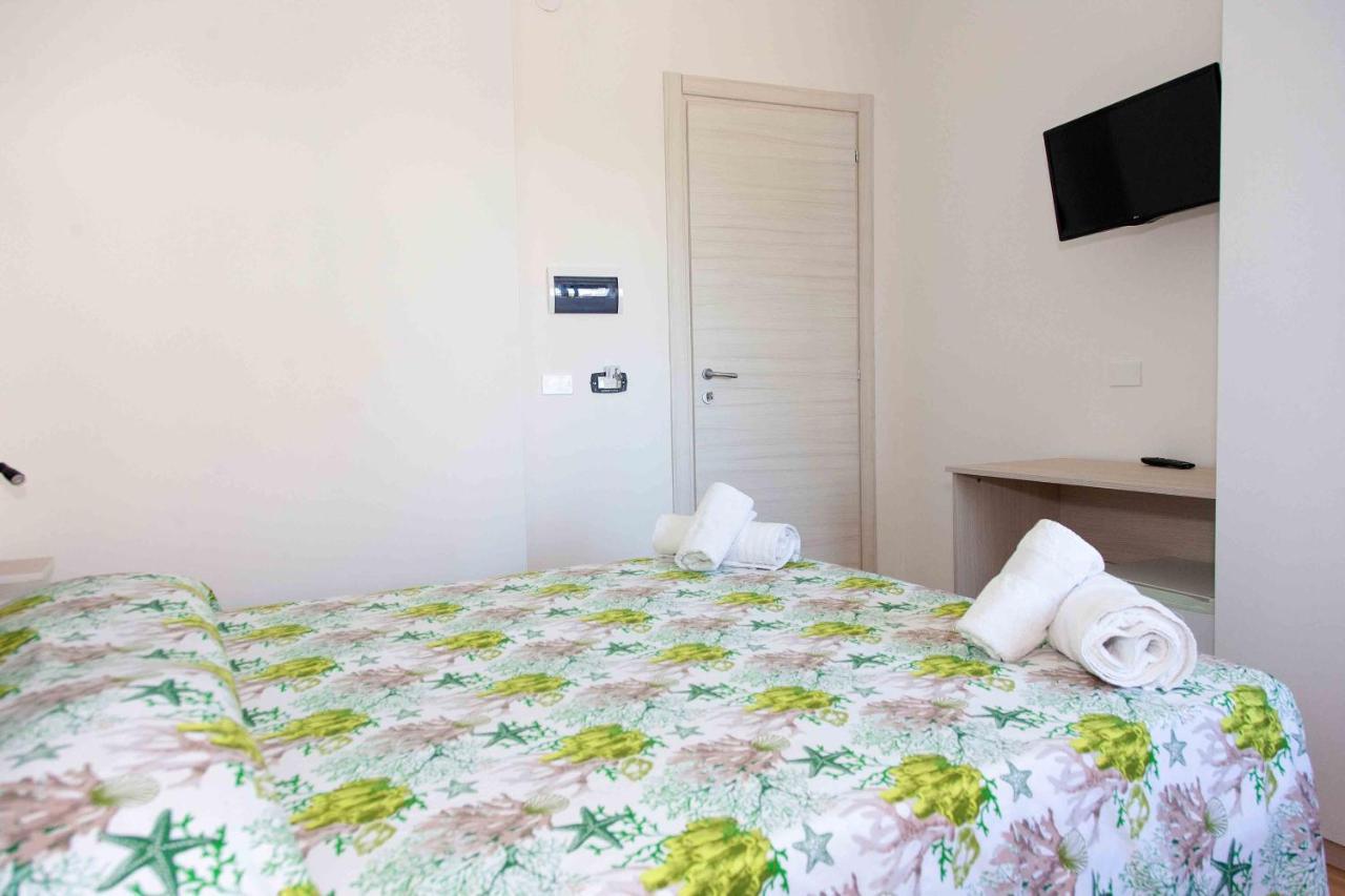 La Perla Rosa Bed and Breakfast Diamante Eksteriør billede